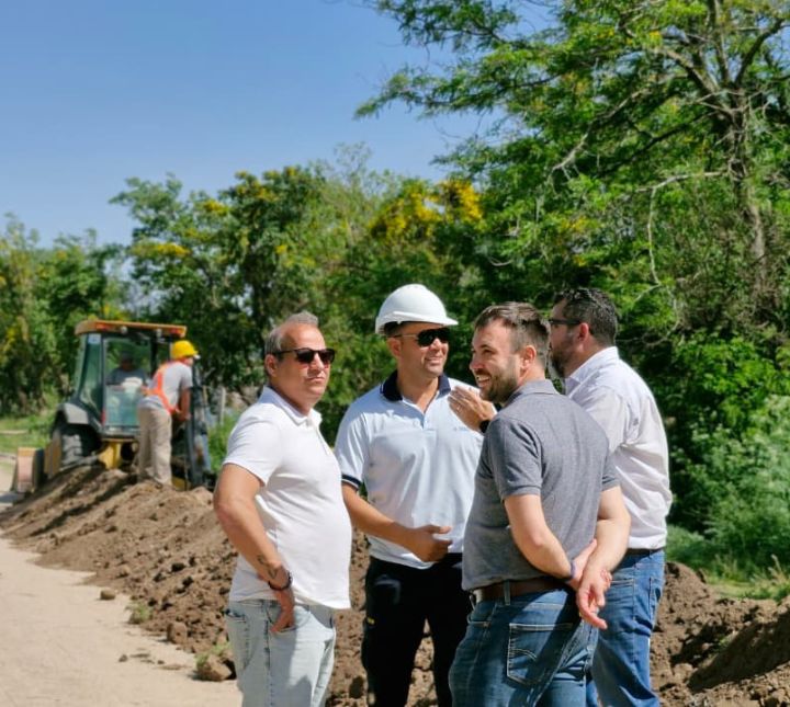 COMENZÓ LA OBRA DE AGUA POTABLE QUE BENEFICIARÁ A 40 FAMILIAS EN BARRIO VILLA DEL SUR