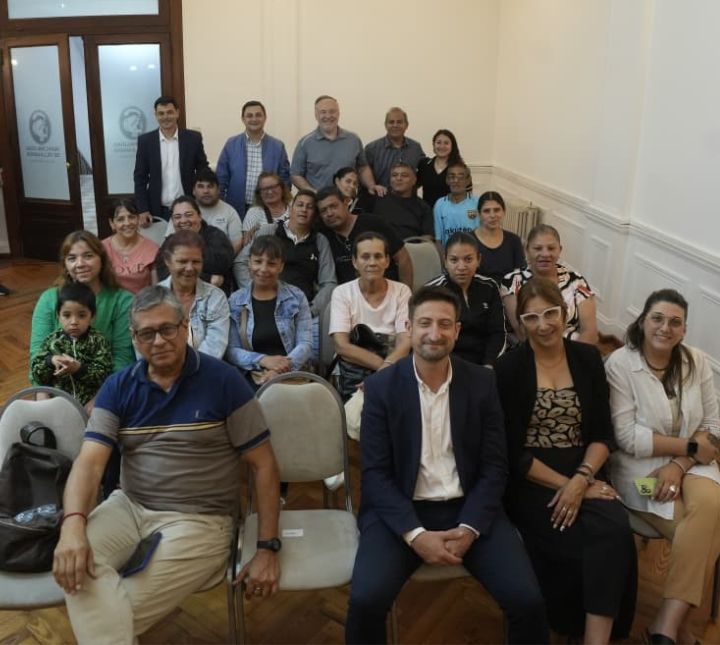 SE FIRMARON ONCE ESCRITURAS PARA VECINOS DE BARRIO LOS OLMOS